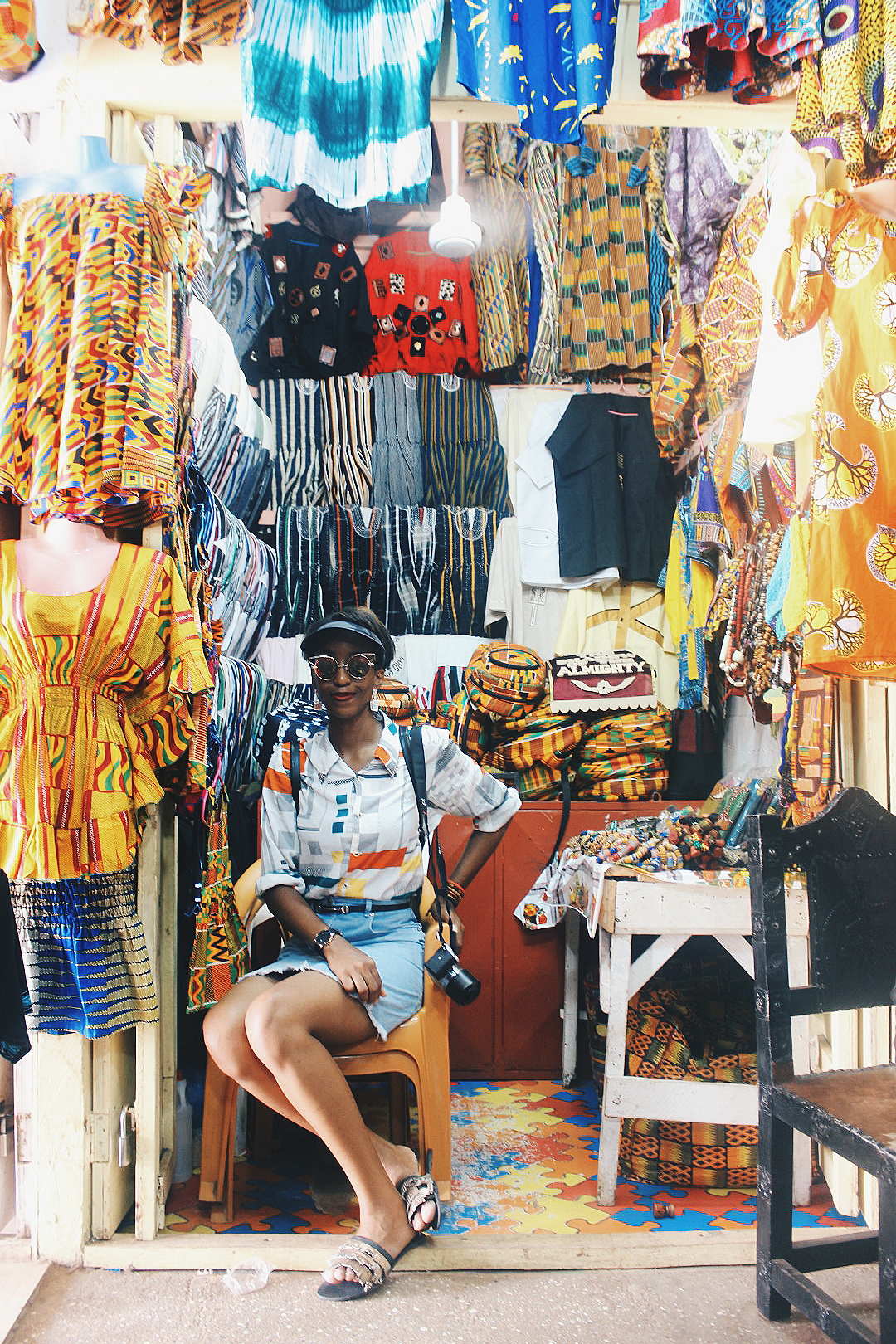 Nigerian blogger Cassie Daves at the arts and crafts centre in Accra