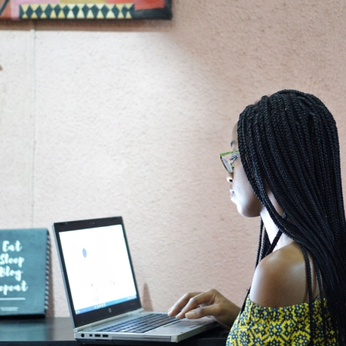 Nigerian blogger Cassie Daves - ways to update your blog